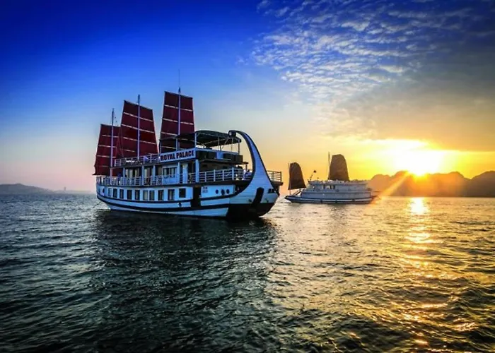 Royal Boutique Cruises  3*