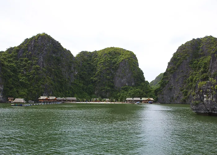  Royal Boutique Cruises 3*