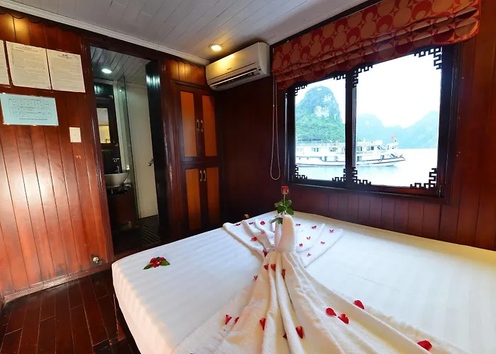 Royal Boutique Cruises  Ha Long